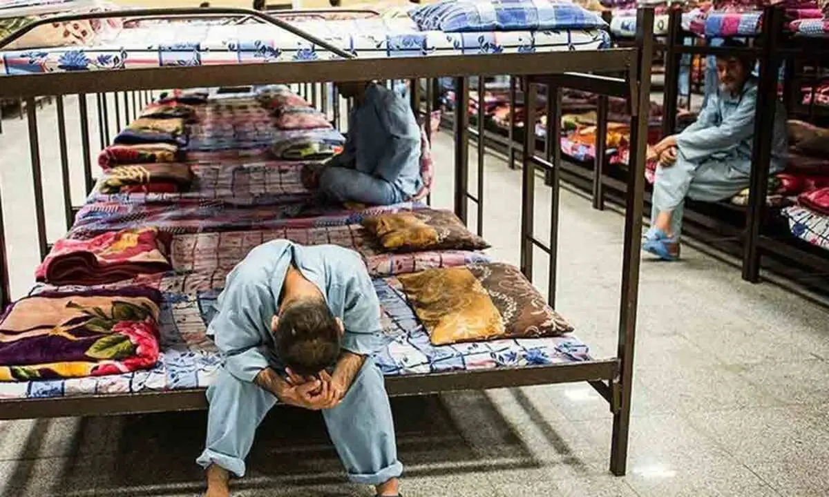 برای اینکه فکر دختر از سرم بیفتد، تست اعتیادم را مثبت کردند!
