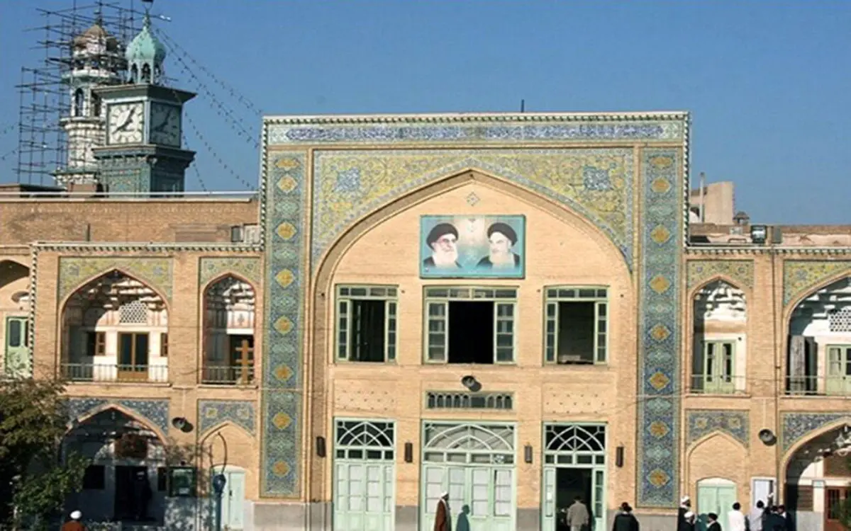 درخواست روزنامه جمهوری اسلامی برای قطع بودجه حوزه‌ها