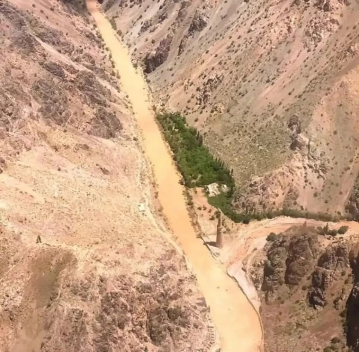 (تصاویر) منار جام، یکی از شاهکارهای معماری افغانستان در خطر نابودی