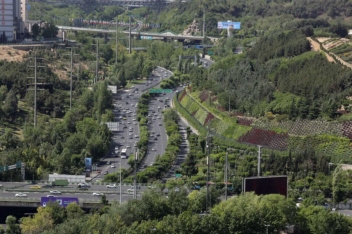 آلودگی هوا سالانه جان بیش از ۴۰هزار ایرانی را می‌گیرد/ راهی جز سبز شدن نداریم

