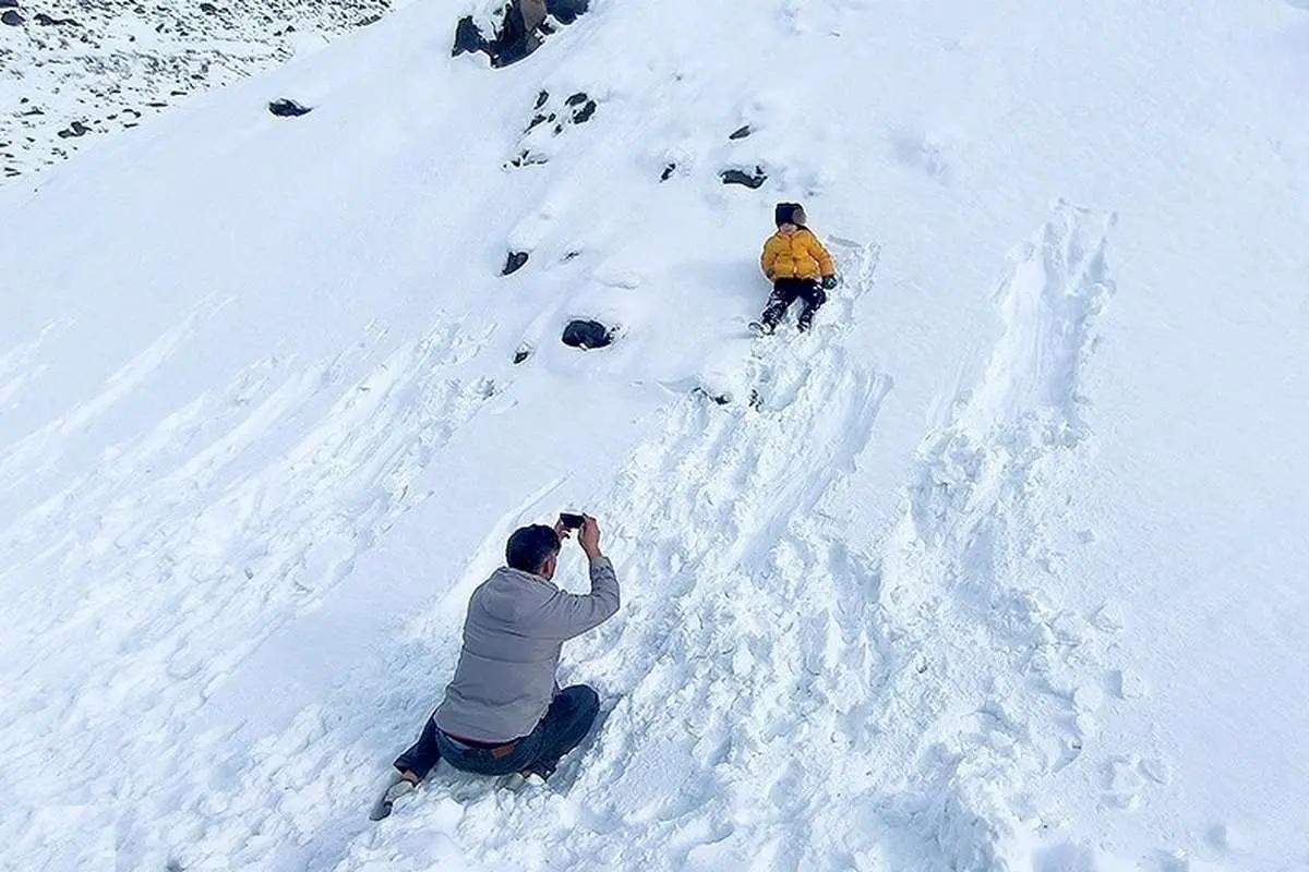تصاویر؛ بارش برف در ارتفاعات تاریکدره همدان