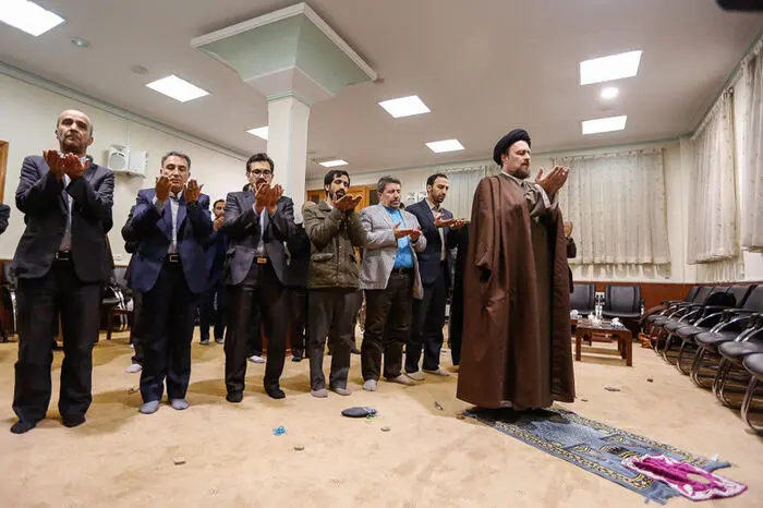 (تصاویر) دیدار اهالی رسانه با یادگار امام(ره)
