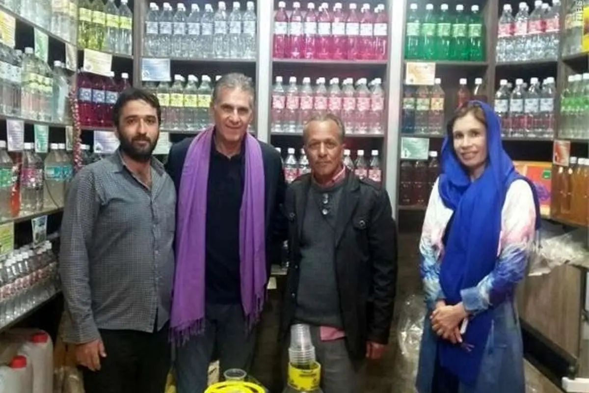 (عکس) کیروش و همسرش در گلابگیری کاشان