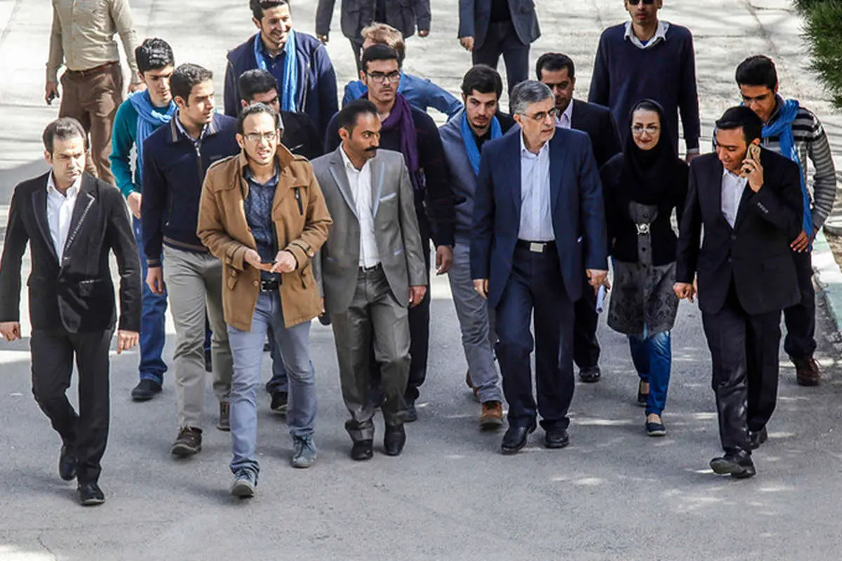 (تصاویر) کرباسچی در دانشگاه صنعتی اصفهان