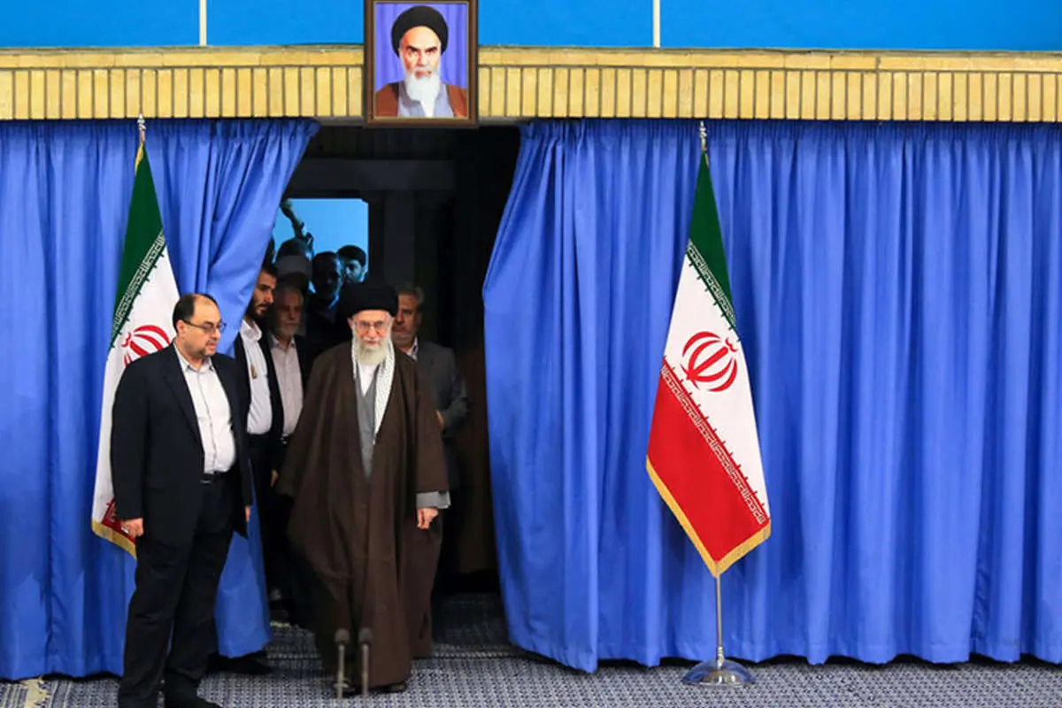 (تصاویر) رهبرانقلاب پای صندوق رای