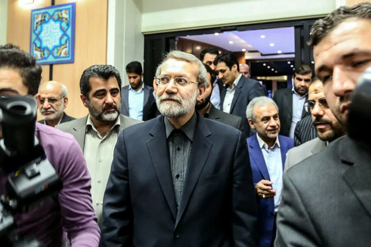 عکس سلفی در نمایشگاه توانمندیهای خودرو، تجلیل از فیلمبردار سینمای ایران، شکوفههای...