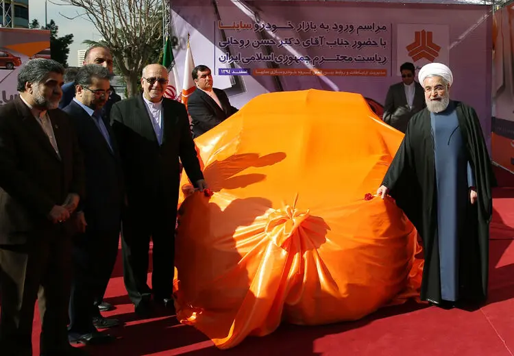 عیادت سیدمجتبی خامنه‌ای از آیت‌الله طبسی، باند زورگیران البرز، دستفروشی در مترو،...