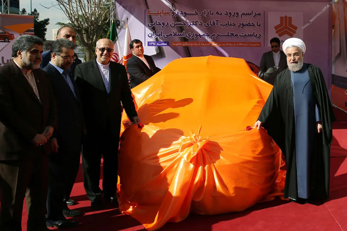 عیادت سیدمجتبی خامنهای از آیتالله طبسی، باند زورگیران البرز، دستفروشی در مترو،...