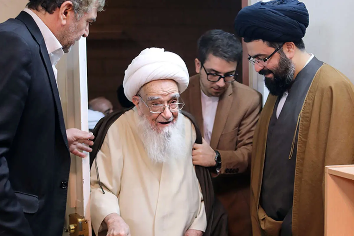 (تصاویر) آیت الله صافی گلپایگانی به دیدار سید حسن خمینی رفت