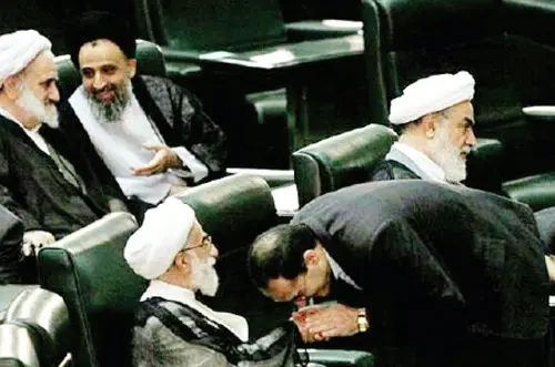 اين عكس وزير بهداشت نيست، لطفا توجه نكنيد!