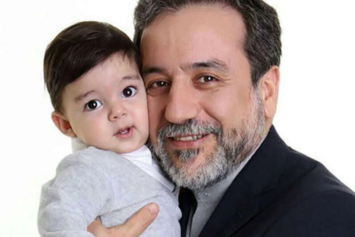 (عکس) عراقچی و نوه اش