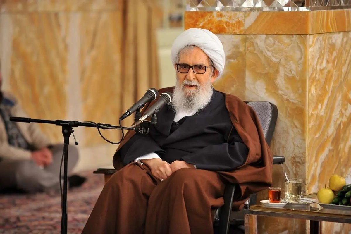 آیت الله واعظ طبسی دار فانی را وداع گفت