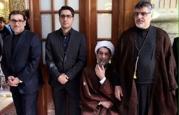 چهار پسر مرحوم آیت الله واعظ طبسی در یک عکس