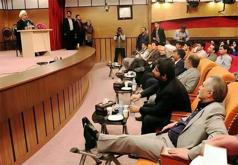 زائری: روحانی توی گوش برادرش بزند!