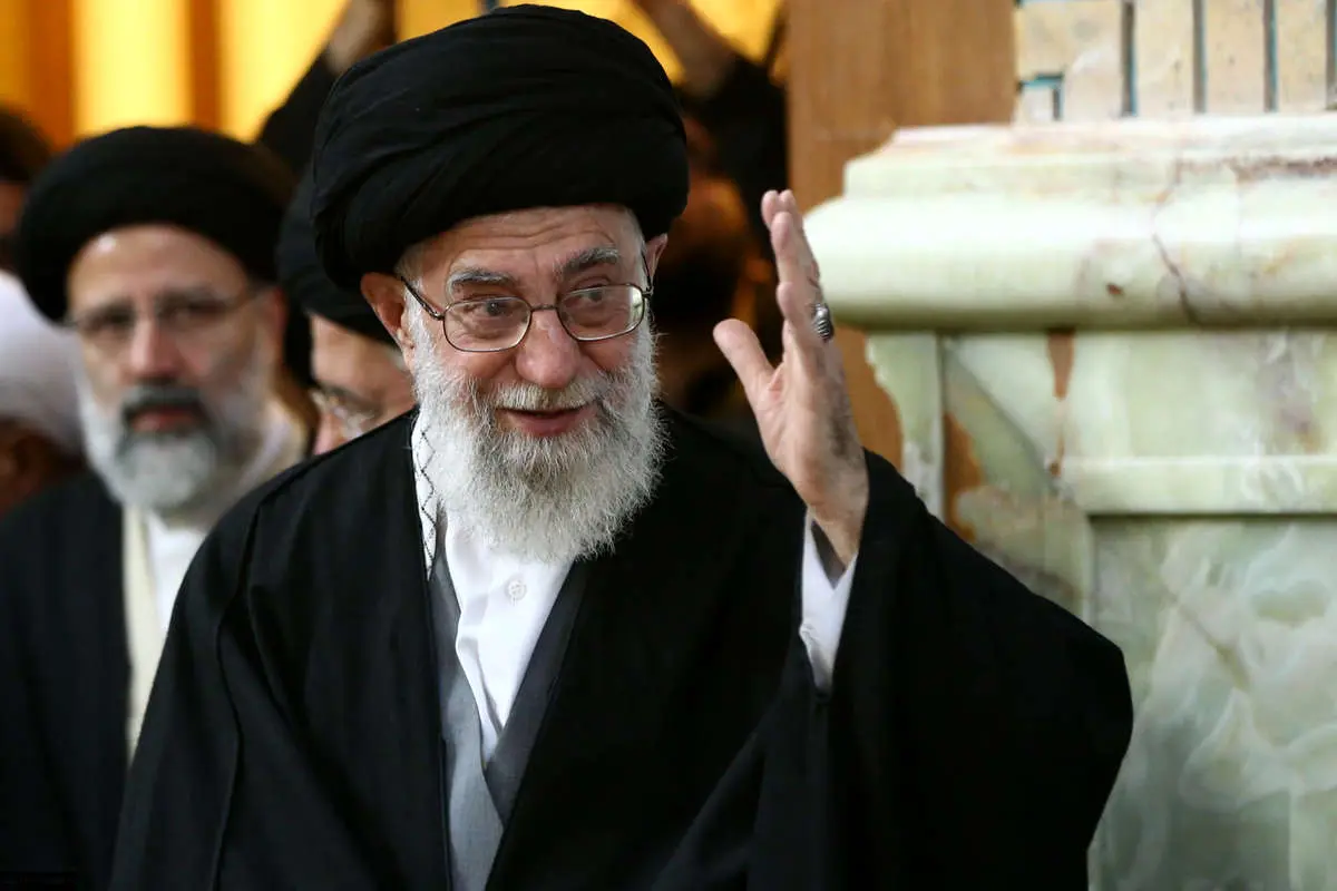 رئیسی تولیت آستان قدس رضوی شد