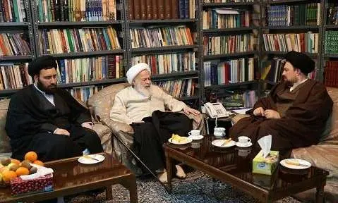 حضور یک مرجع تقلید در خانه سید حسن خمینی