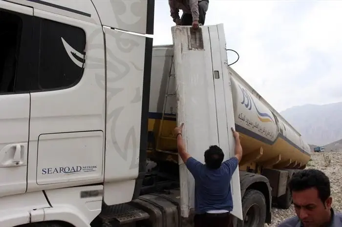 (تصاویر) واژگونی خودروها در جاده بندرعباس ـ سیرجان