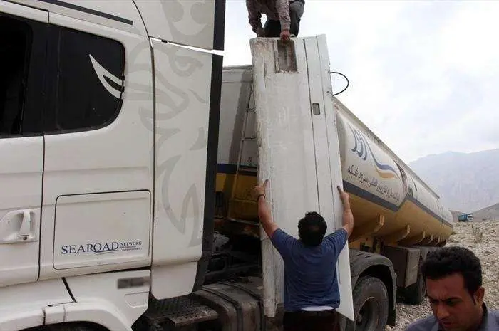 (تصاویر) واژگونی خودروها در جاده بندرعباس ـ سیرجان