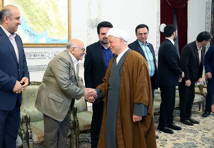 در حاشیه دیدارهای نوروزی، چهارده به در، بارش برف بهاری، کاخ موزه گلستان، ربات انسان...