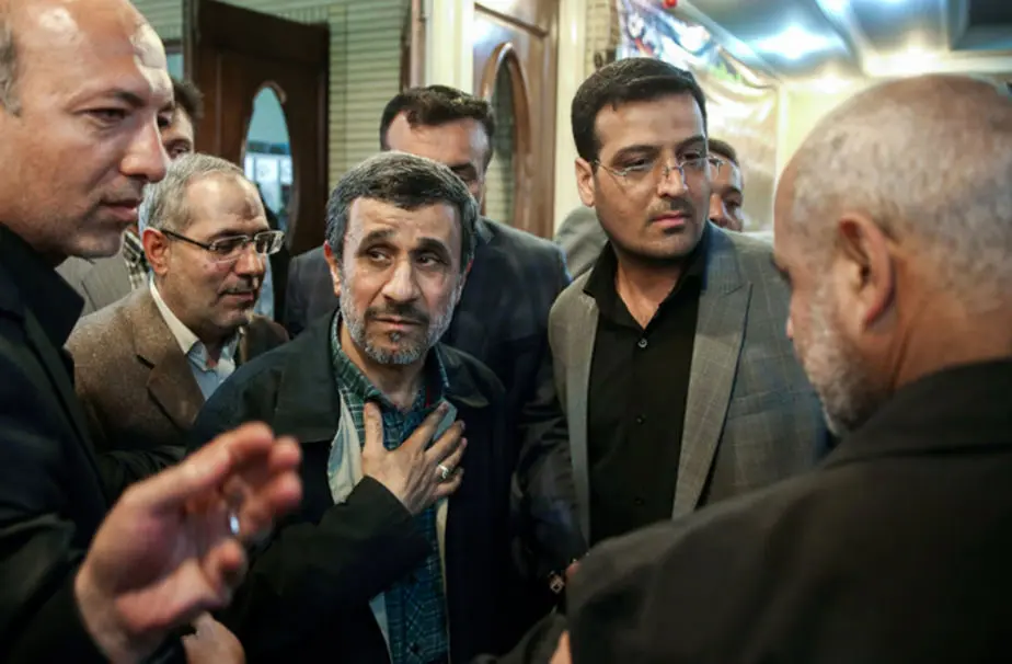 امکان "بازگشت و تاییدصلاحیت‌" احمدی نژاد
