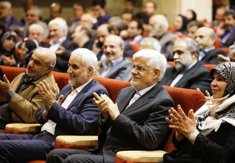 تقدیر از فعالان ستاد ائتلاف اصلاح‌طلبان، ادامه دیدارهای هاشمی و لاریجانی، اولین واگن...
