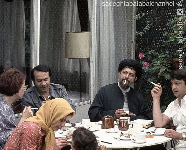 (تصویر) سیگار کشیدن امام موسی صدر