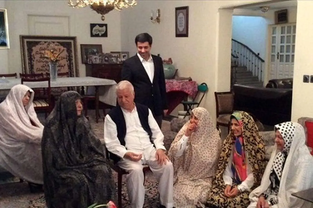 (تصویر) لحظه تحویل سال در منزل هاشمی