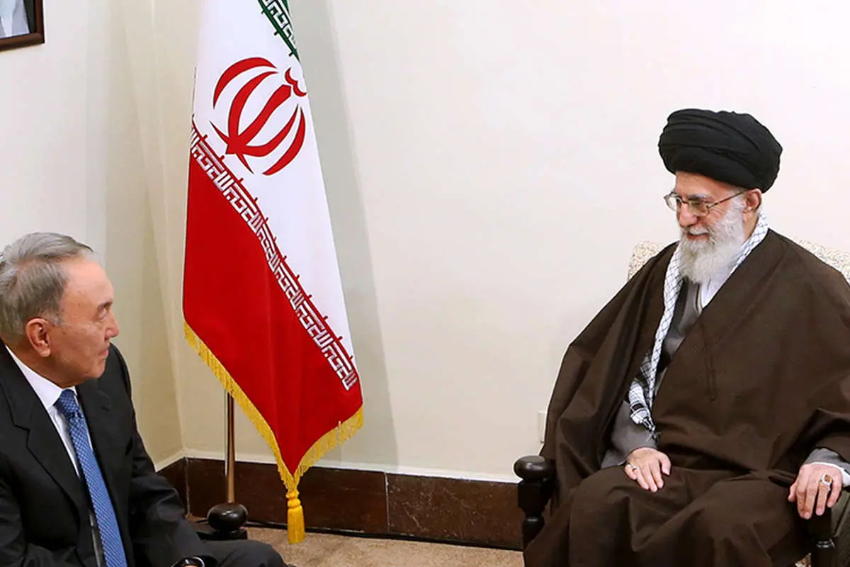 اکران خصوصی فیلم سینمایی، خستگی آقای نماینده در صحن علنی، بزرگداشت فرجالله سلحشور،...