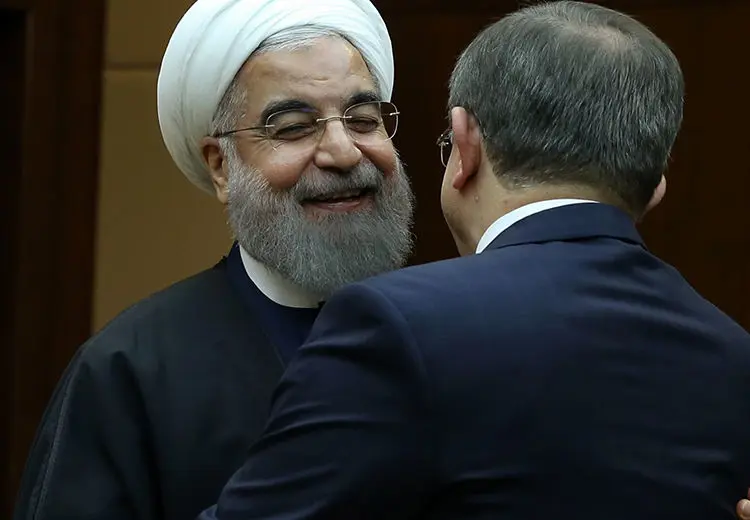 صحن علنی مجلس، شادی هواداران پرسپولیس در خیابان، کسانی که با هم هم‌دردند، آبگرفتگی...