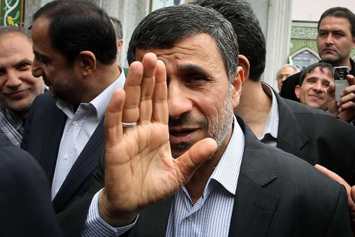 اشتباه را احمدی نژاد انجام داد، روحانی باید پاسخگو باشد!