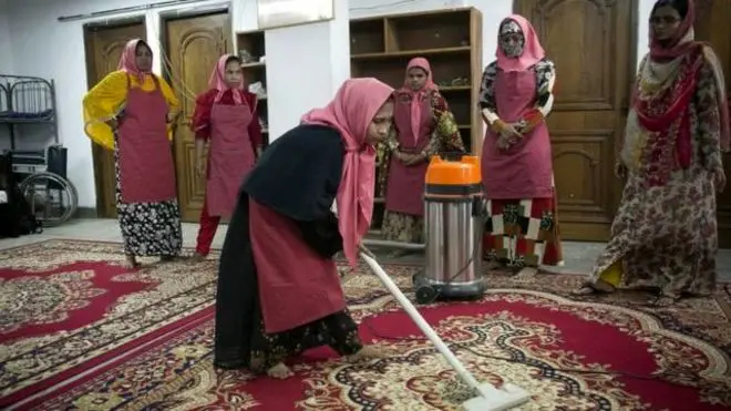 جنجال توئیتری؛ زنان عربستانی خدمتکار شوند؟