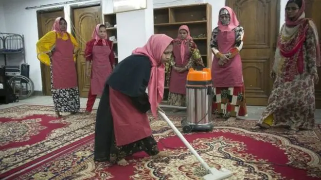 جنجال توئیتری؛ زنان عربستانی خدمتکار شوند؟