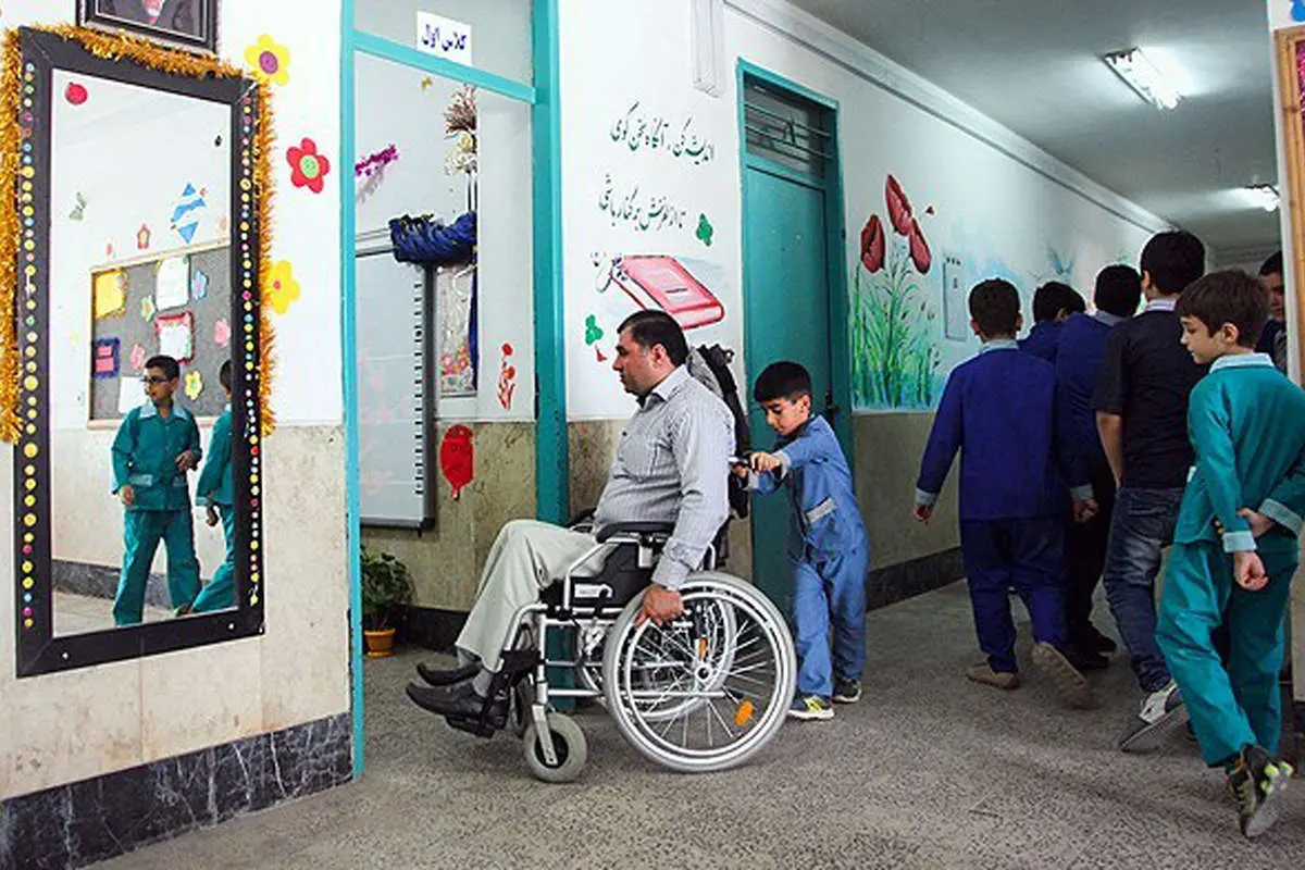 (تصاویر) معلم فداکار چالوسی