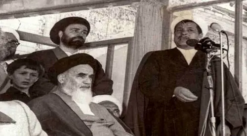 عکسی دیده نشده از مراسم شهادت استاد مطهری