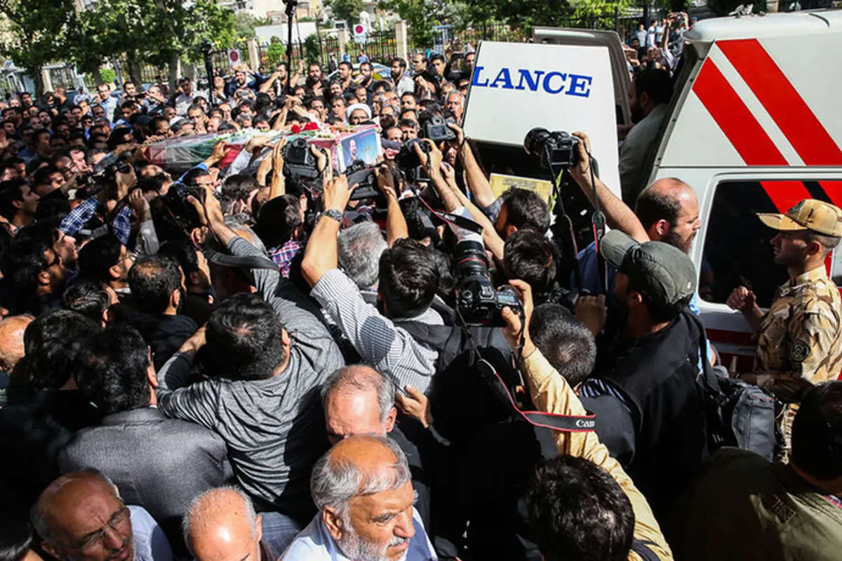 (تصاویر) محافظ رهبر انقلاب تشییع شد