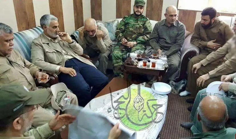 (تصاویر) سردار سلیمانی در اتاق عملیات بازپس گیری فلوجه