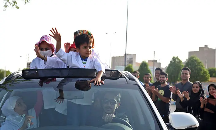 (تصاویر) تحقق آرزوی دکترشدن 5کودک سرطانی
