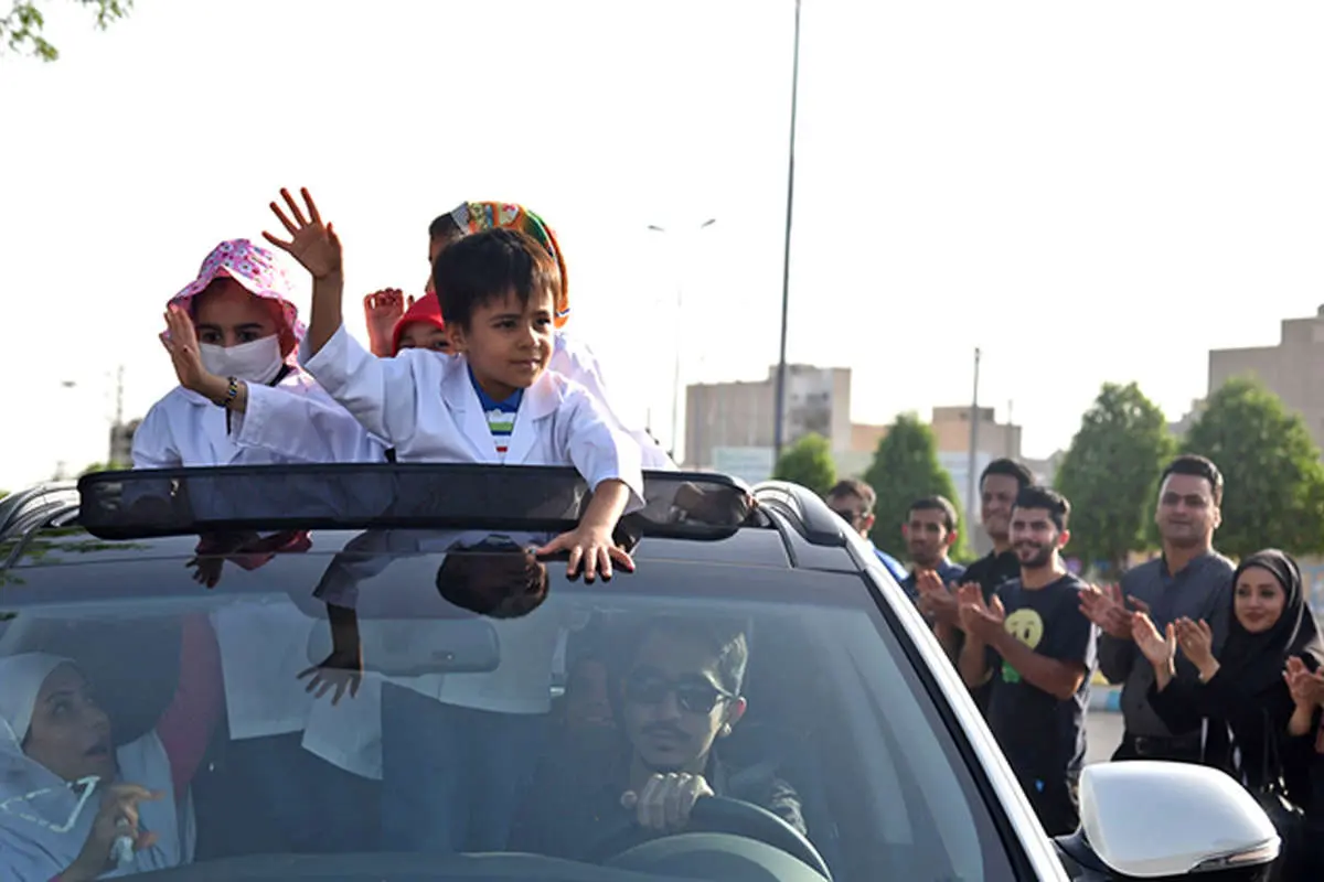 (تصاویر) تحقق آرزوی دکترشدن 5کودک سرطانی