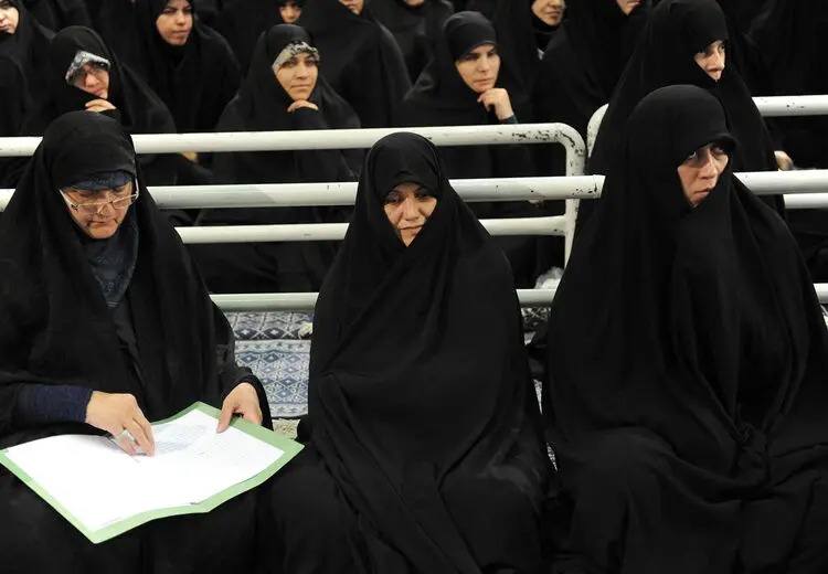 دیدار اساتید با مقام معظم رهبری، ضیافت افطار، گلریزان برای کودکان کار، مجلس ترحیم...