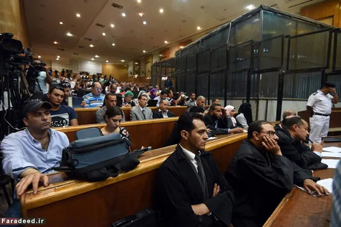 (تصاویر) محمد مرسی در دادگاه