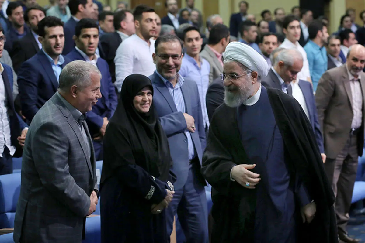 (تصاویر) افطاری روحانی با ورزشکاران