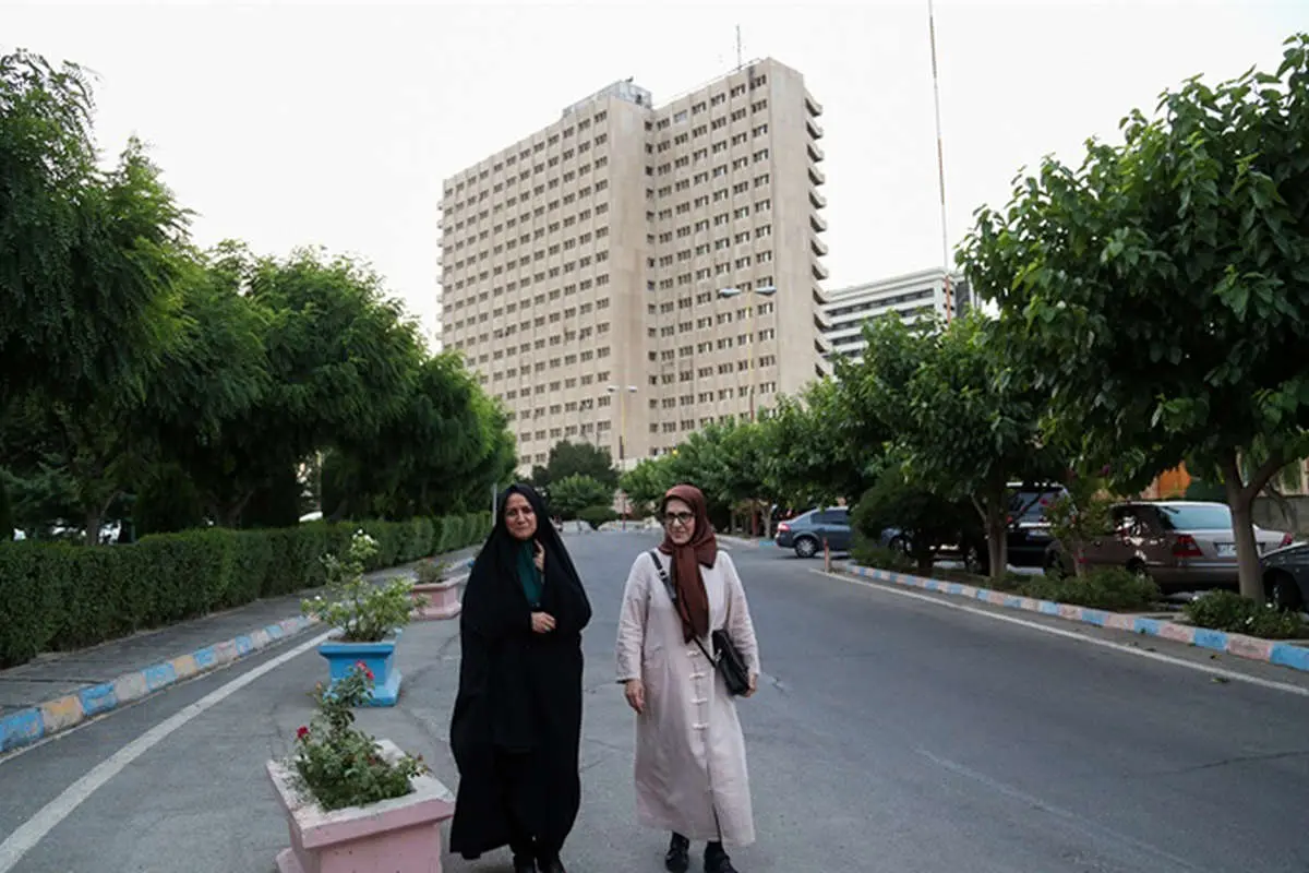 (تصاویر) ضیافت افطاری عارف