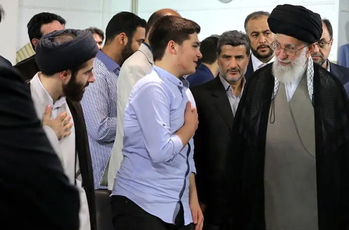 (تصاویر) دیدار شاعران با رهبرانقلاب