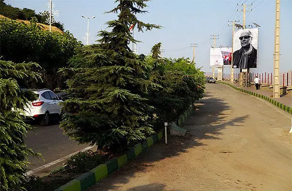 (تصاویر) یک روز پس از خاکسپاری کیارستمی