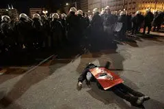 یونان آرام گرفت