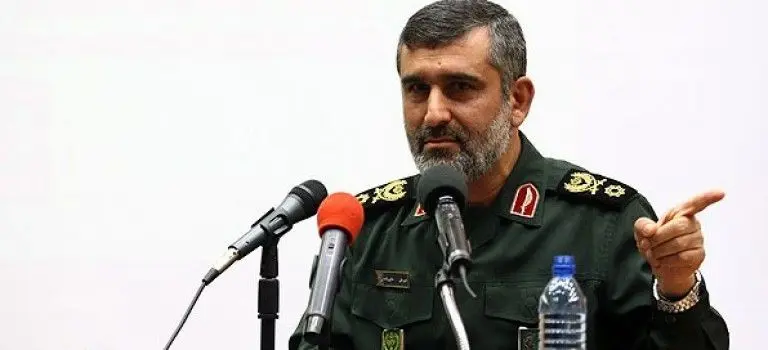 آنها که می‌گویند"نیروی نظامی نمی خواهیم"، جرأت‌دارند بی‌محافظ تردد کنند