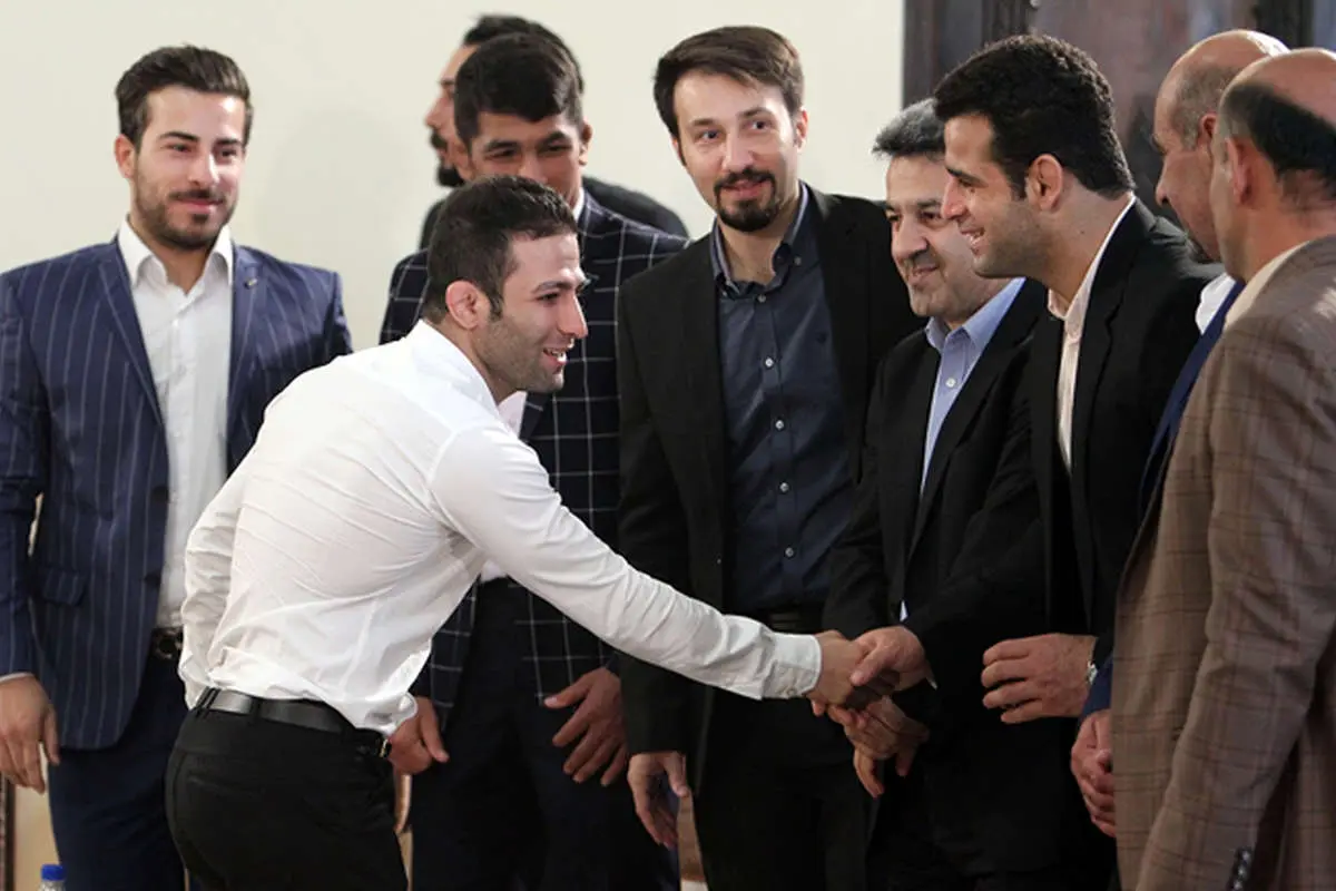 (تصاویر) تقدیر هاشمی از مدال آوران المپیک