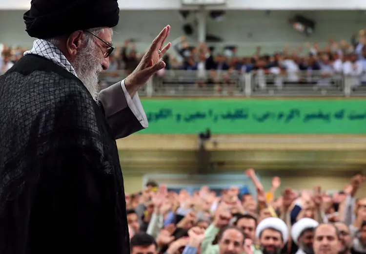 امروز به روایت تصویر// آیین اکران فیلم، اختتامیه جشنواره تأتر، راه‌اندازی مدرن‌ترین مجموعه سینمایی و...