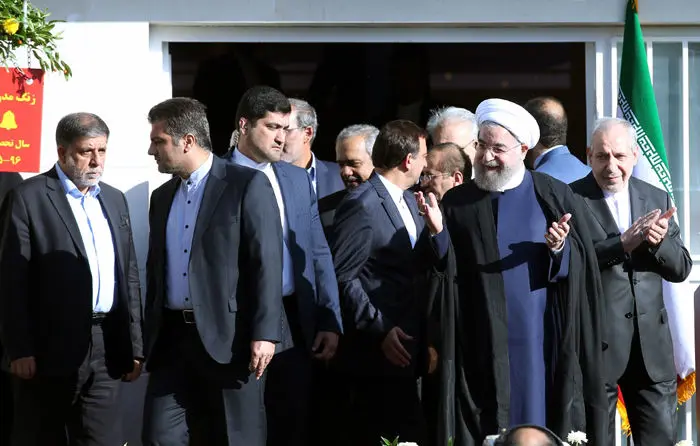 (تصاویر) روحانی در مراسم بازگشایی مدارس