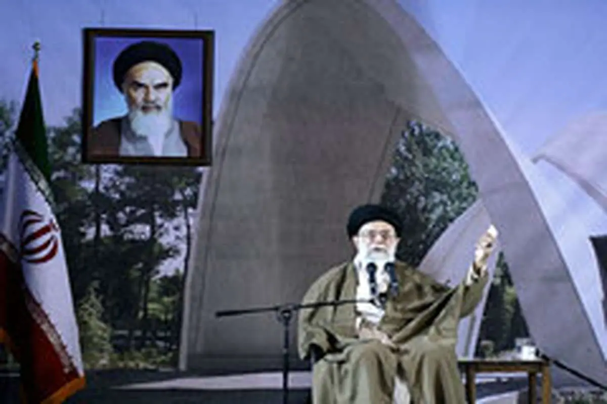 وظیفه جنبش دانشجویی جلوگیری از انحراف نظام است